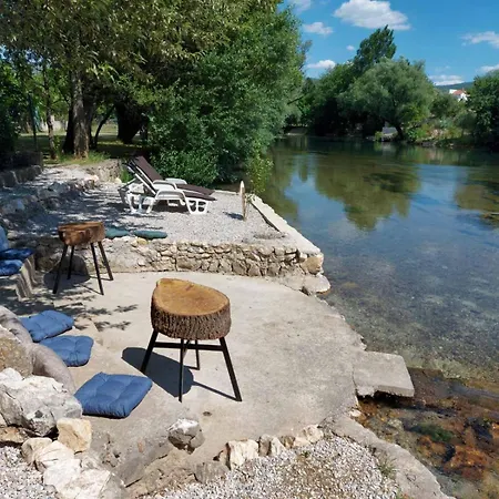 Homes Fig Blagaj